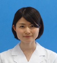 服部 彩佳